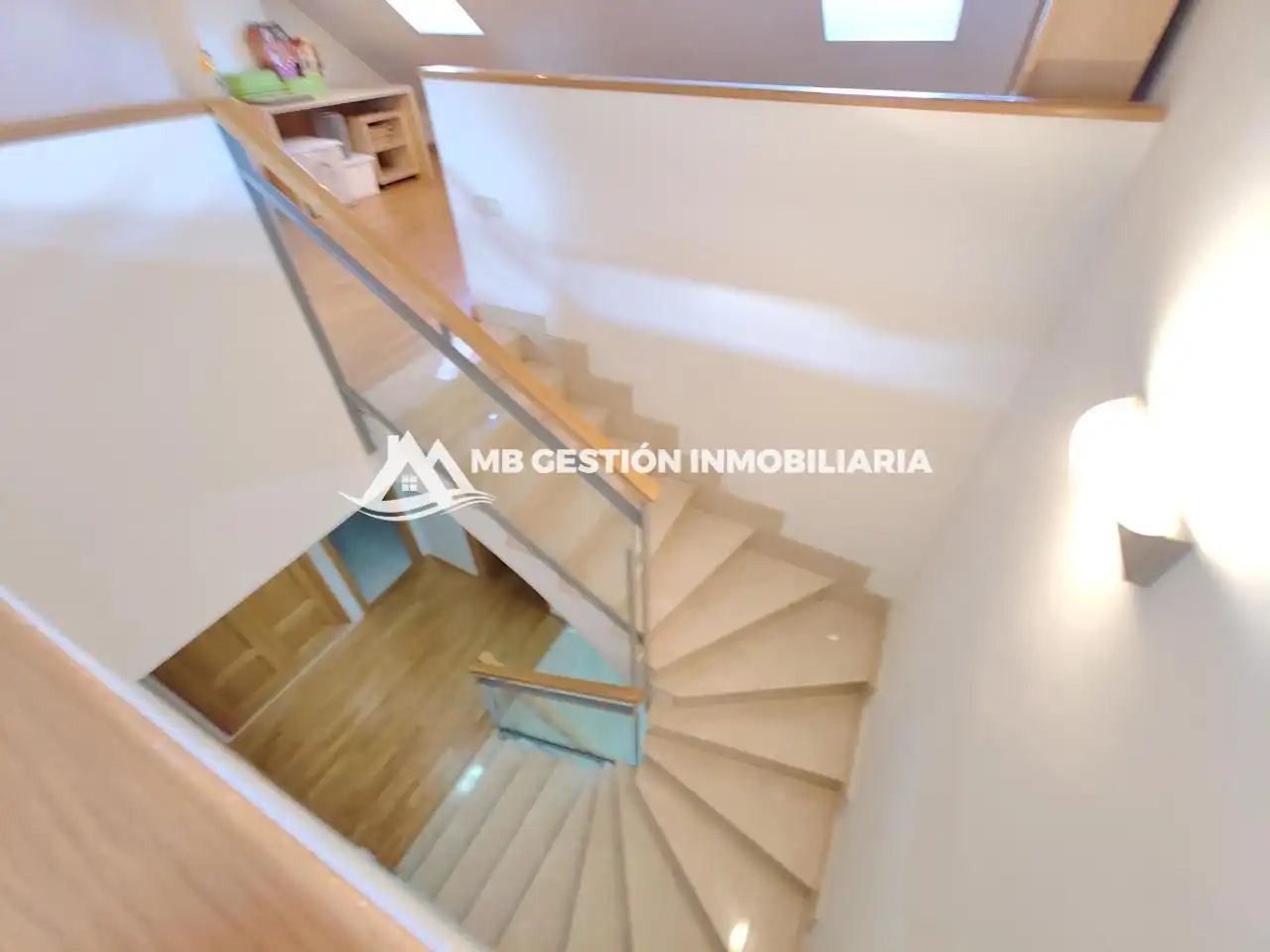 Detached homes for sale in Calle de Luarca, La Serna