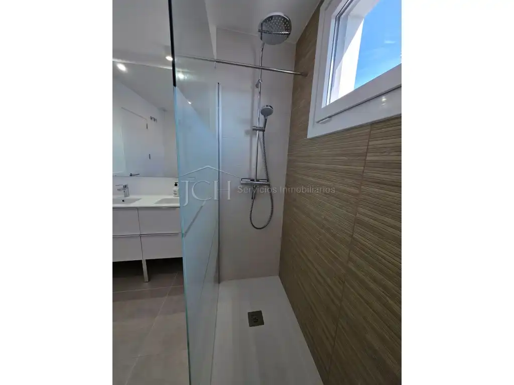 Baño de Ático de alquiler en Estepona con Amueblado