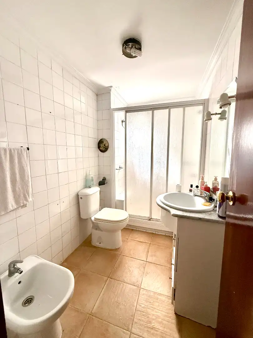 Bathroom of Flat for sale in Mairena del Aljarafe  with Terrace and Balcony