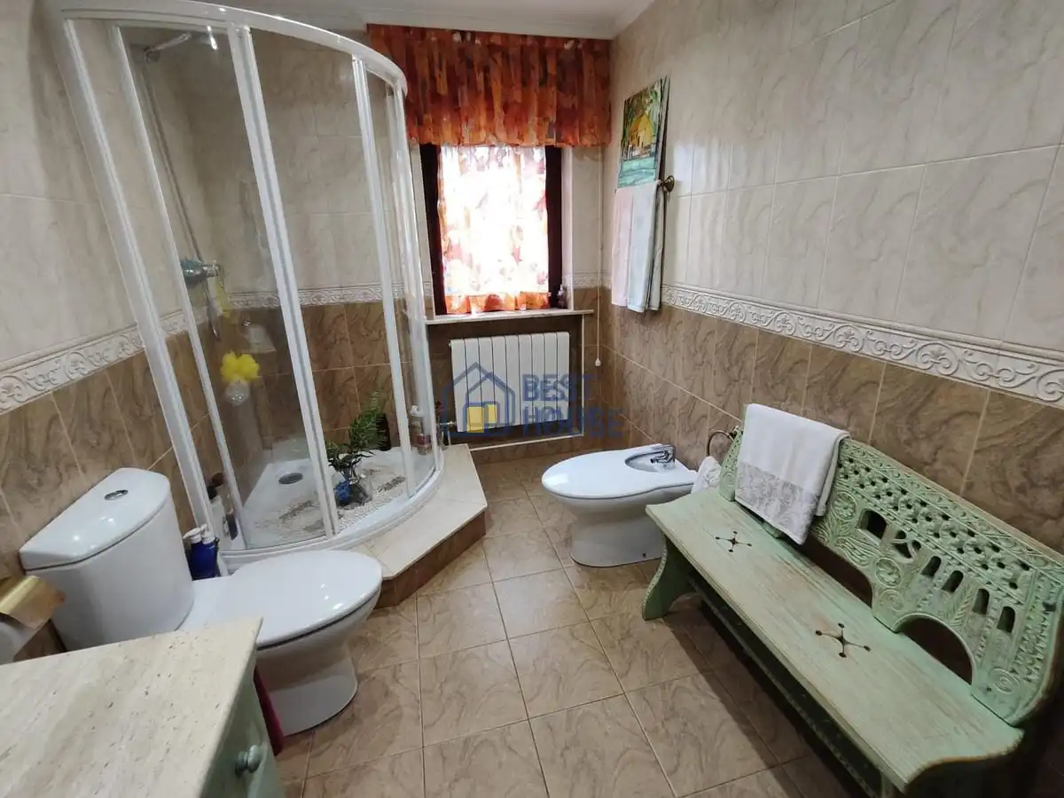 Jardí de Casa o xalet en venda en San Andrés del Rabanedo amb Calefacció, Jardí privat i Parquet