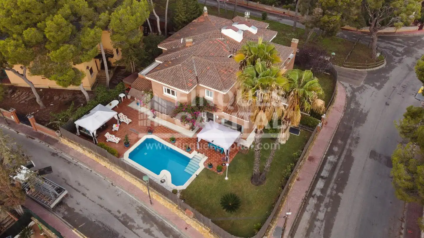 Vista exterior de Casa o chalet en venta en Tarragona con Aire acondicionado, Jardín privado y Terraza