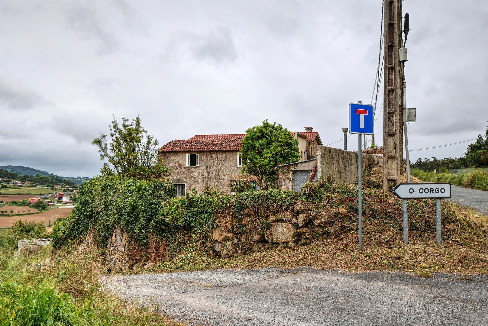 Finca rústica en venda en A Laracha   amb Jardí privat i Traster