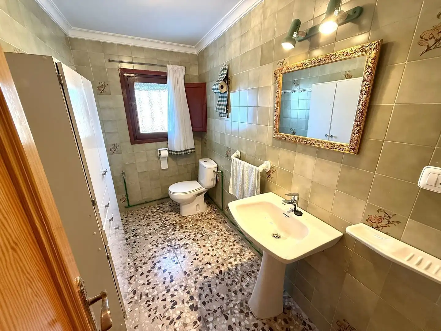 Badezimmer von Einfamilien-Reihenhaus zum Verkauf in Pulpí mit Heizung, Terrasse und Abstellraum