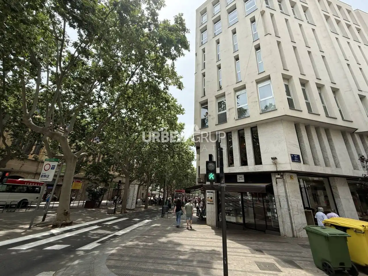 Außenansicht von Büro zur Miete in Terrassa mit Heizung