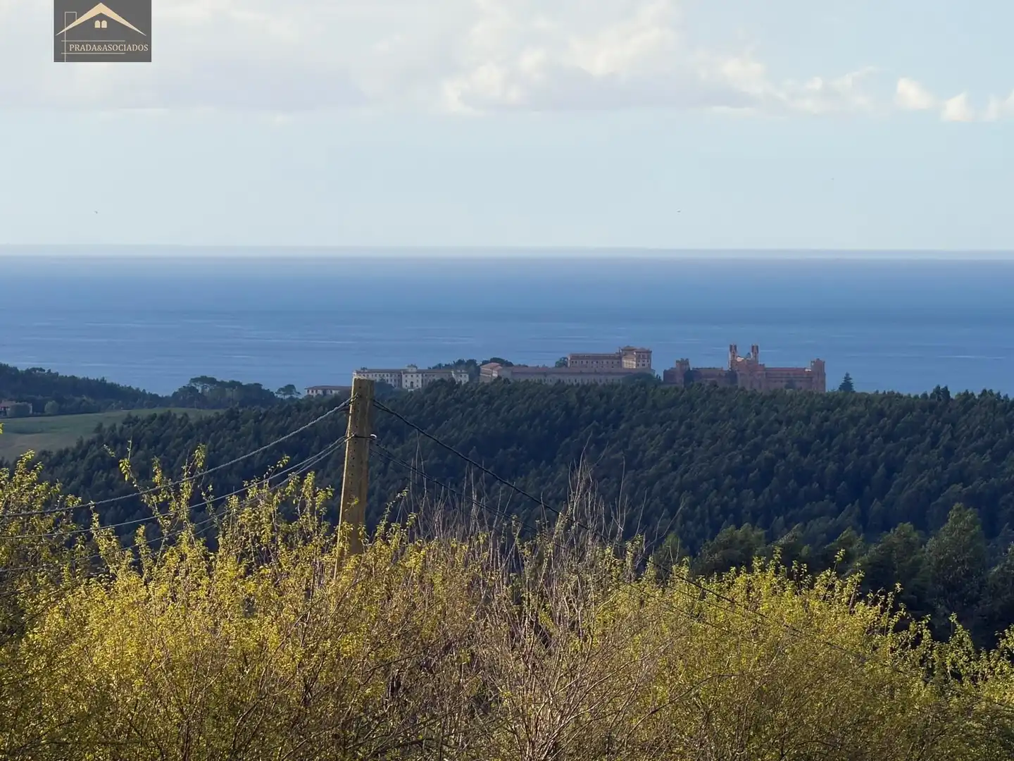 Außenansicht von Residential zum Verkauf in Udías
