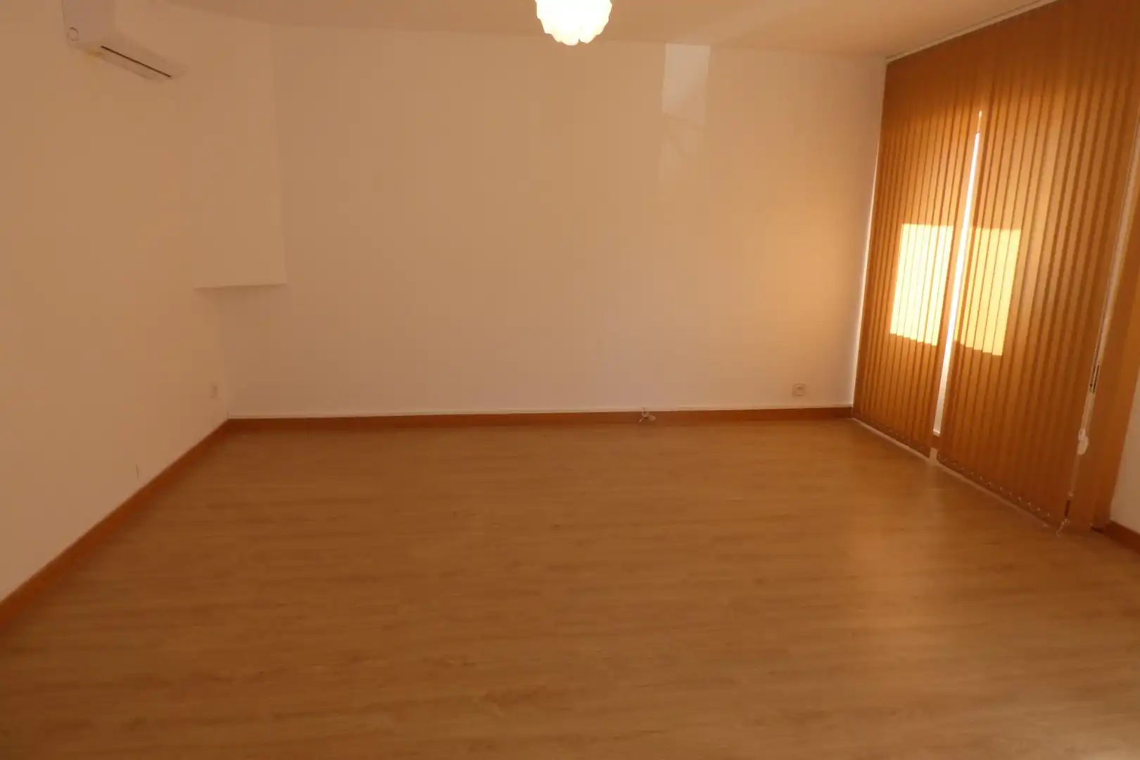 Sala d'estar de Casa adosada en venda en Sant Joan d'Alacant amb Aire condicionat, Calefacció i Terrassa