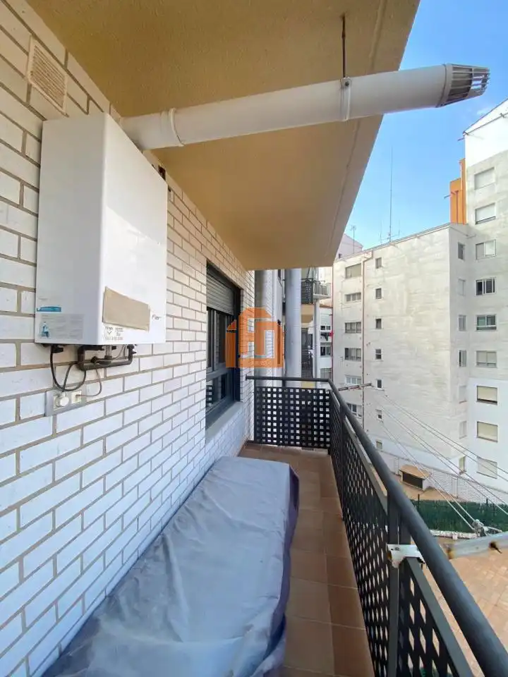 Terrasse von Wohnungen zur Miete in León Capital  mit Heizung, Parkett und Terrasse