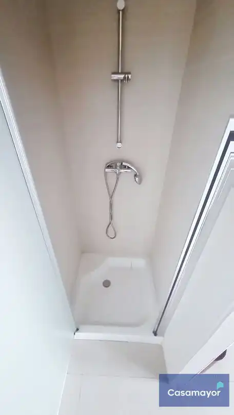 Bany de Oficina de lloguer en San Blas