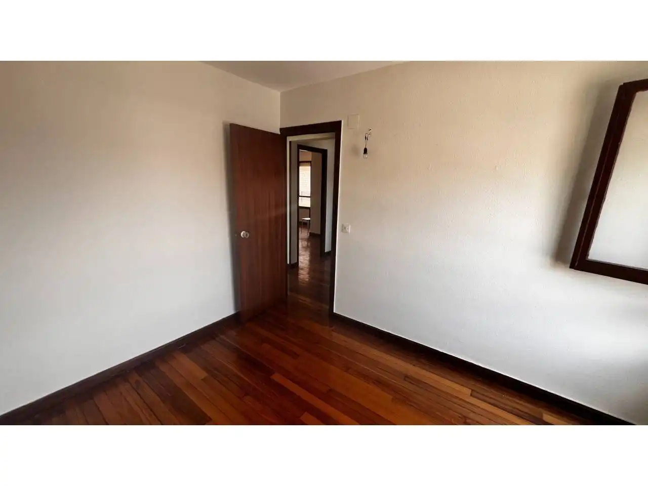 Schlafzimmer von Wohnung zum Verkauf in Espinosa de los Monteros mit Balkon