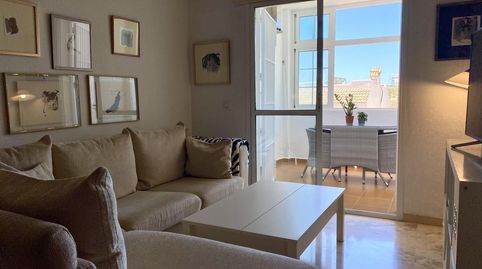 Foto 2 de Piso de alquiler en Av. Carvajal, La Capellanía - El Higuerón, Benalmádena