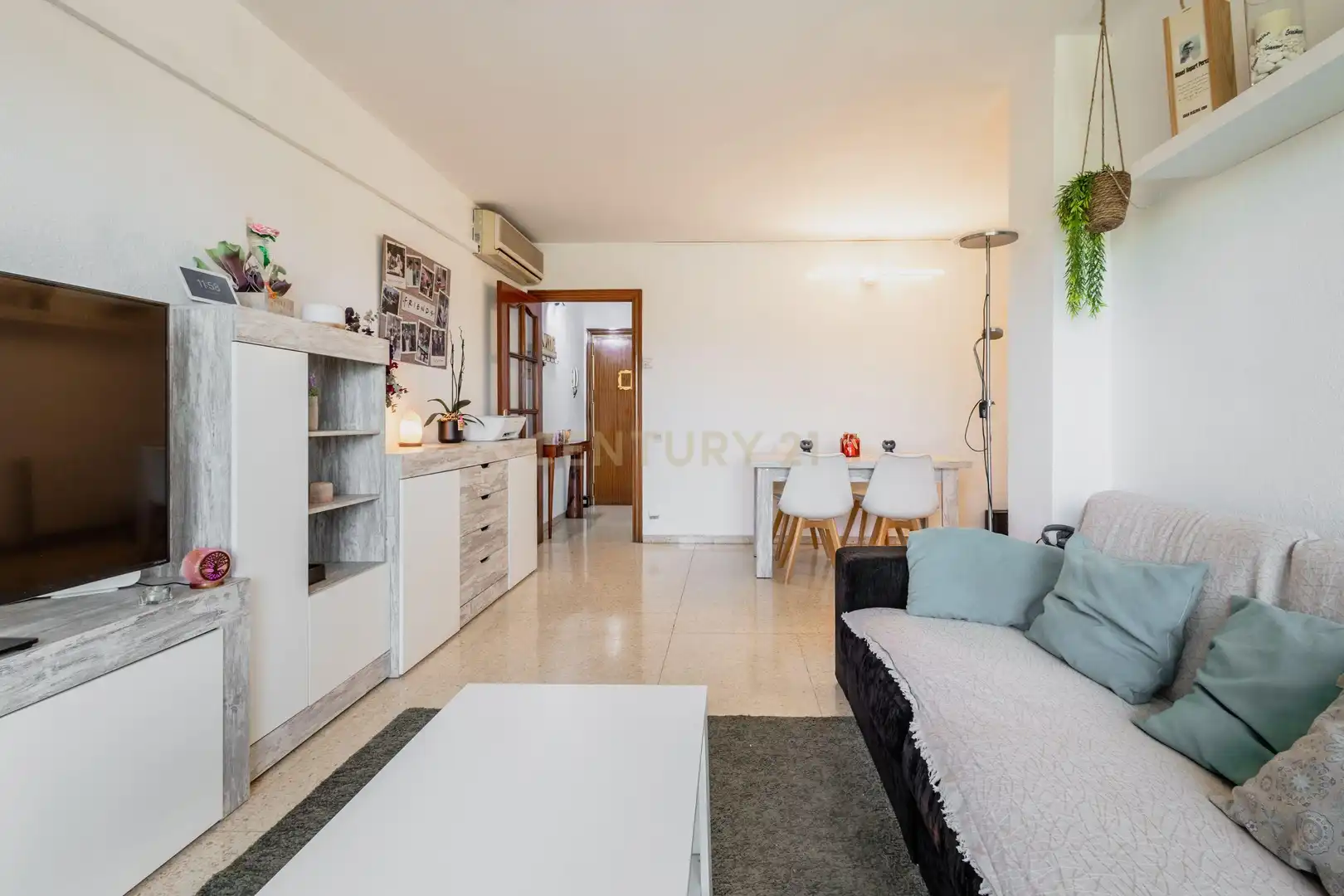 Sala de estar de Apartamento en venta en Sant Joan Despí con Aire acondicionado y Balcón