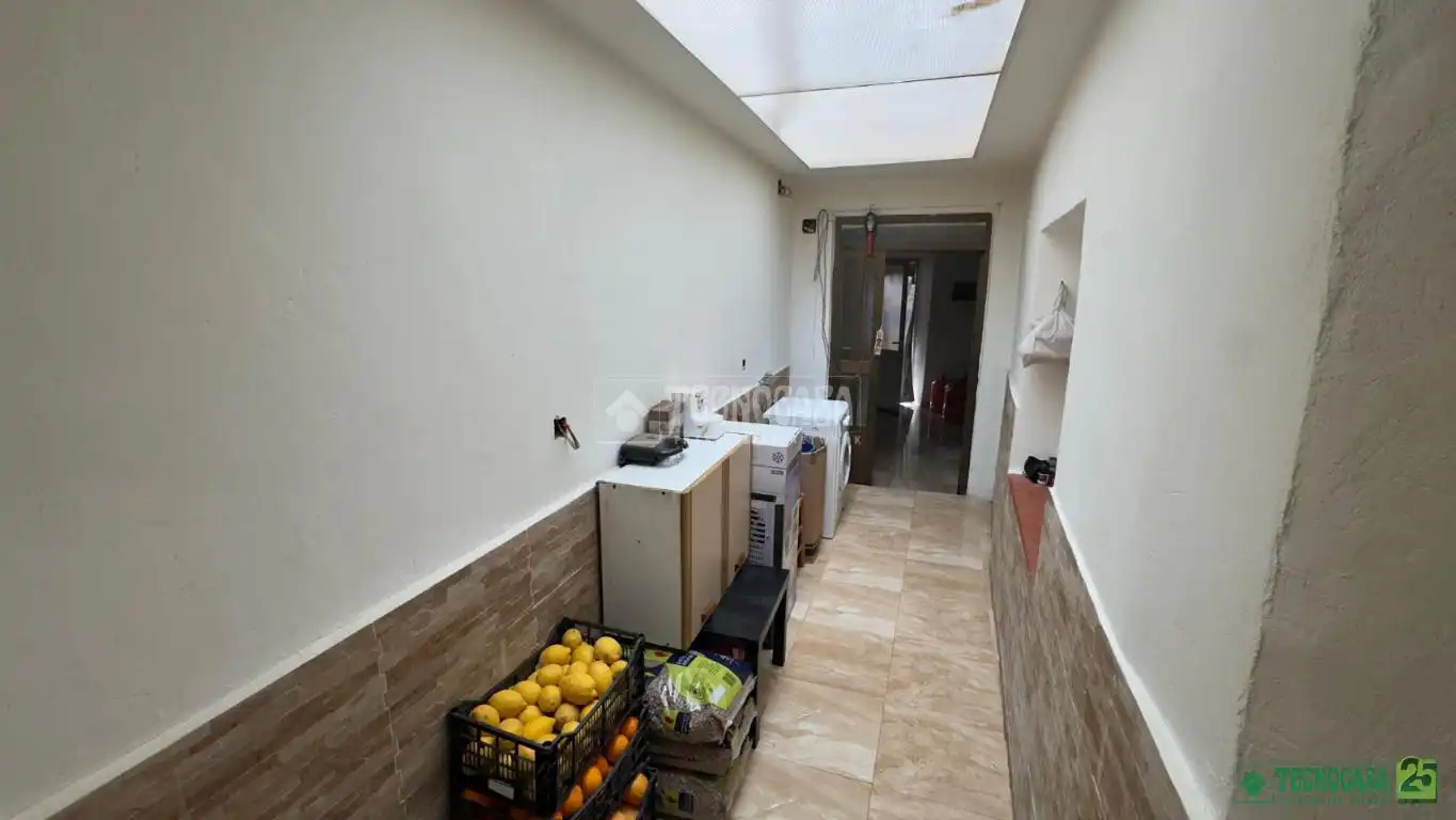 Casa adosada en venta en Puebla de Almenara con Calefacción y Amueblado