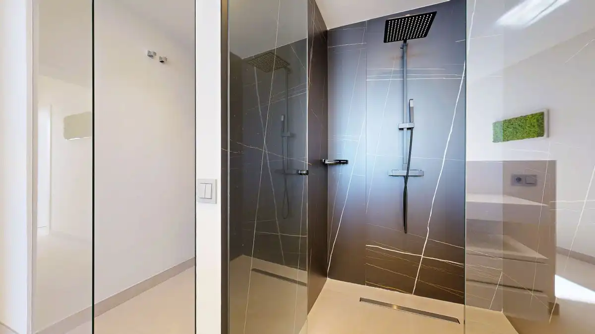 Bathroom of Houses for rent in Marbella  with Air Conditioner, Private garden and Terrace