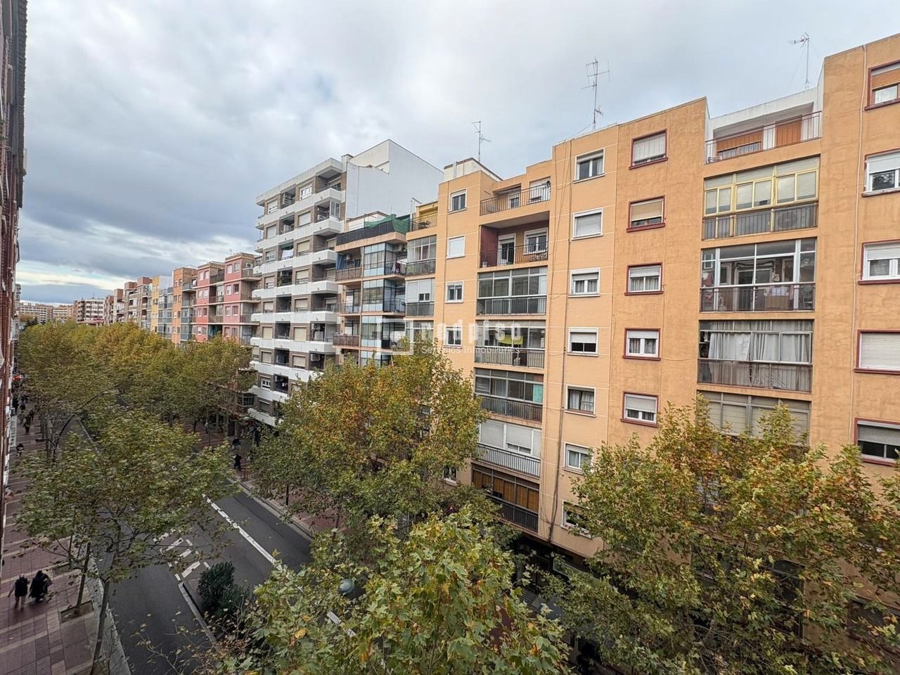 Vista exterior de Pis en venda en  Zaragoza Capital amb Aire condicionat, Calefacció i Parquet
