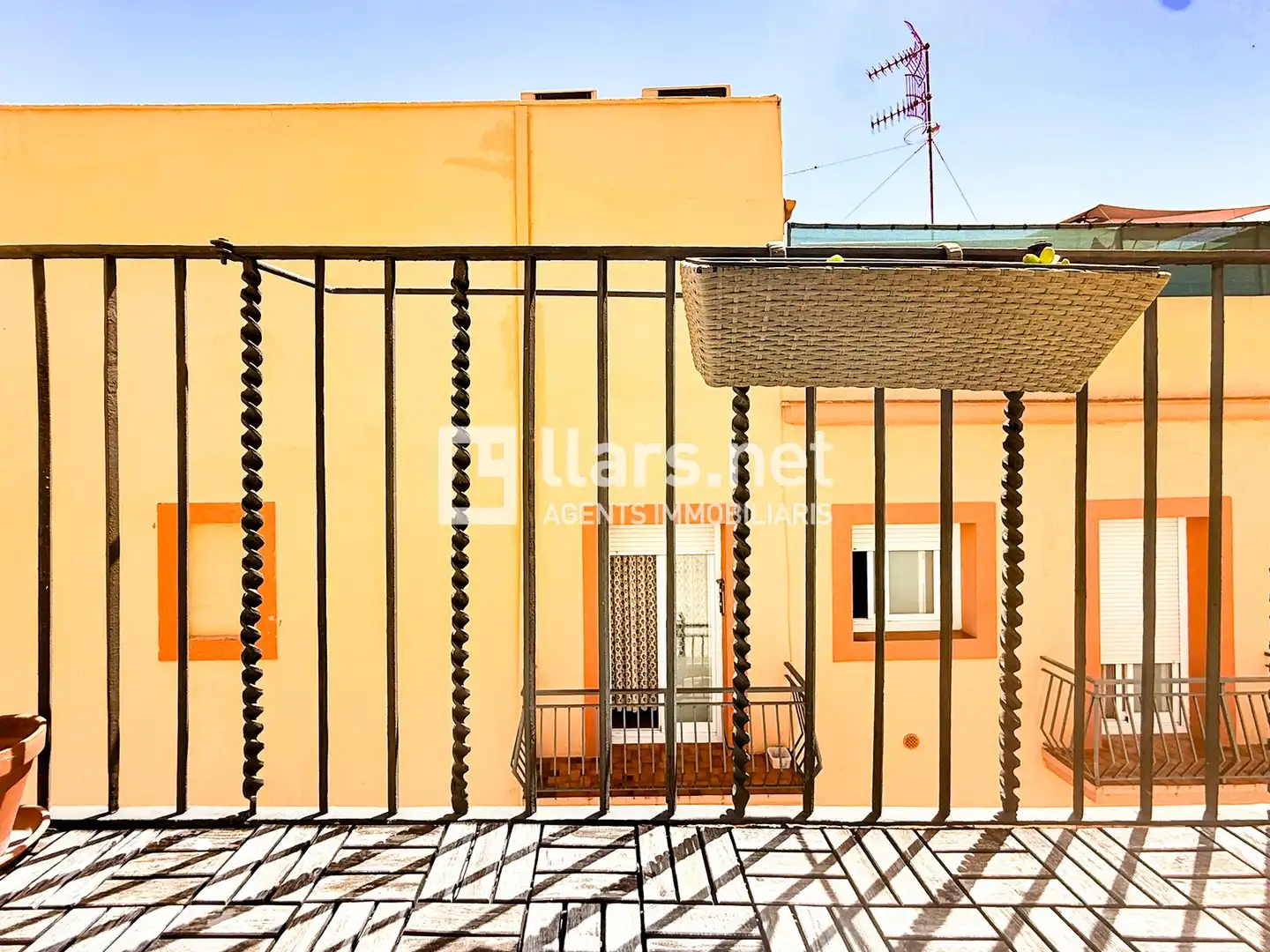 Terraza de Piso en venta en Vilanova i la Geltrú con Calefacción y Balcón