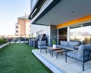 Terrassa de Apartament en venda en Majadahonda amb Aire condicionat, Calefacció i Jardí privat