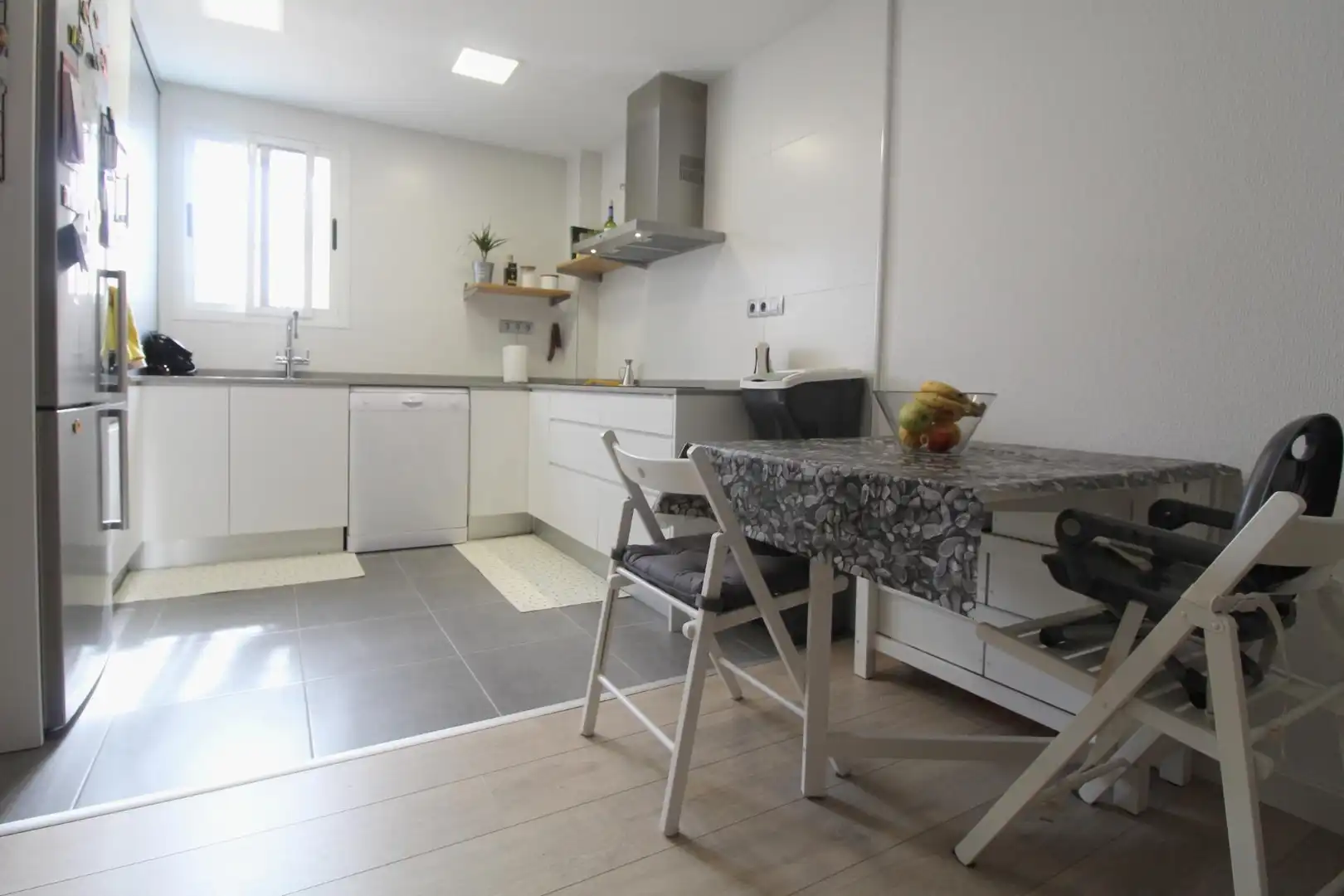 Cuina de Planta baixa en venda en Torrevieja amb Aire condicionat, Terrassa i Moblat