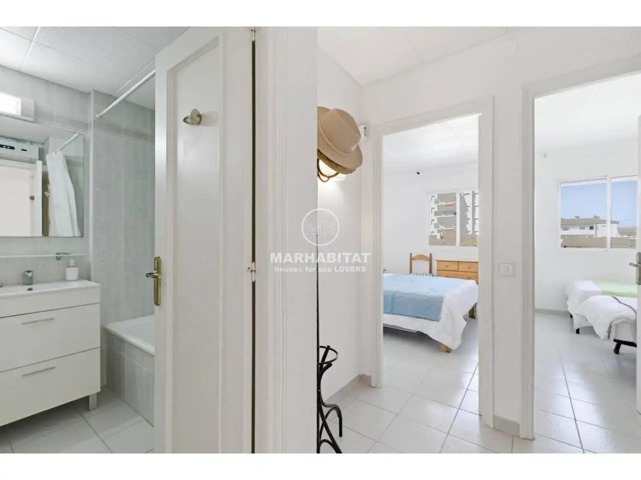 Habitación de Piso en venta en L'Escala con Terraza, Amueblado y Piscina comunitaria