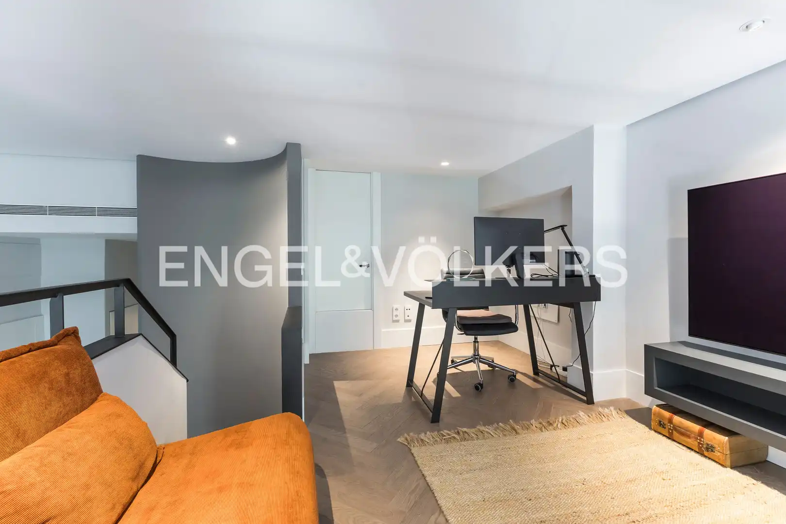 Flat for sale in Madrid  with Air Conditioner, Heating and Storage room