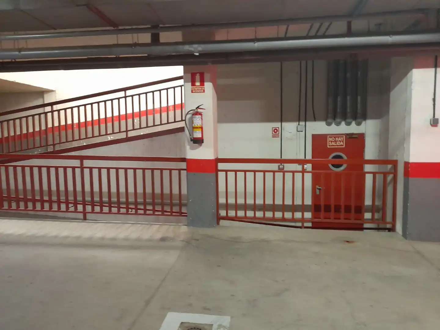 Parking de Garaje de alquiler en Madrid con Alarma