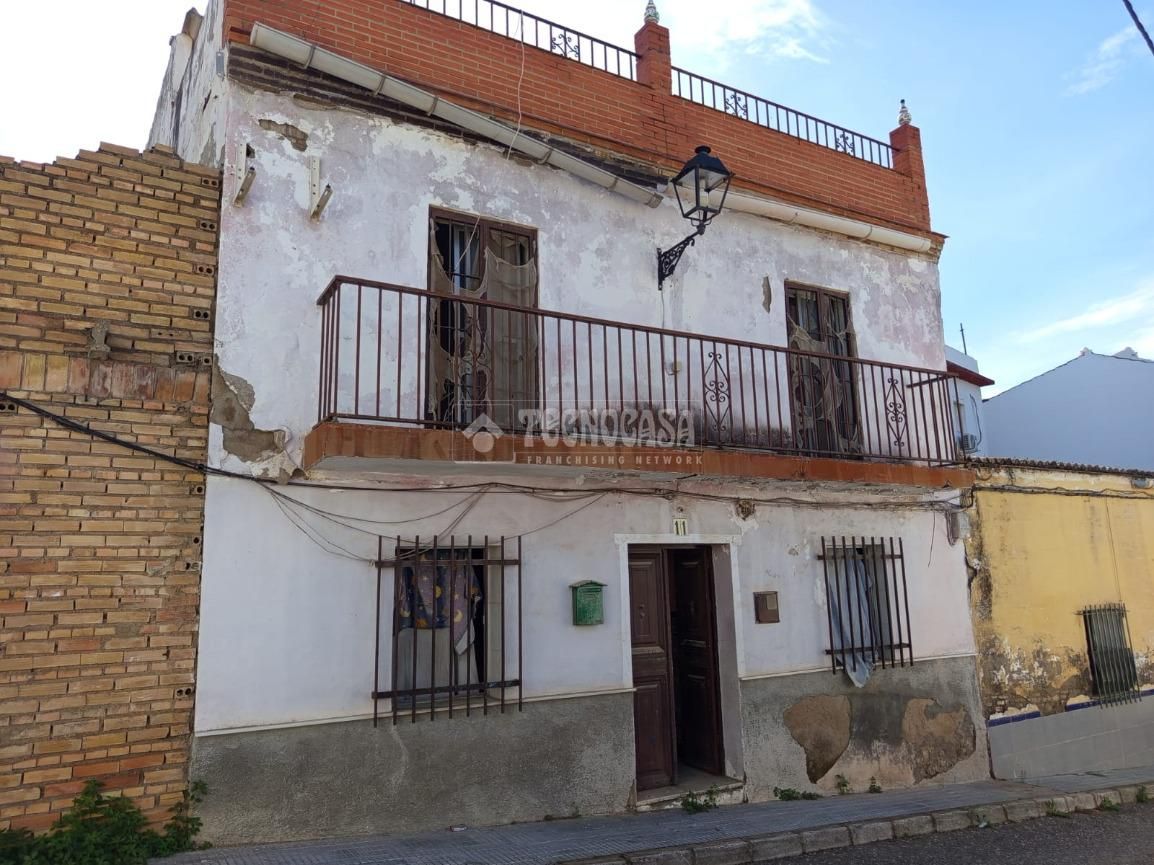 Casa adosada en venda a C. Manzanares, Sanlúcar la Mayor