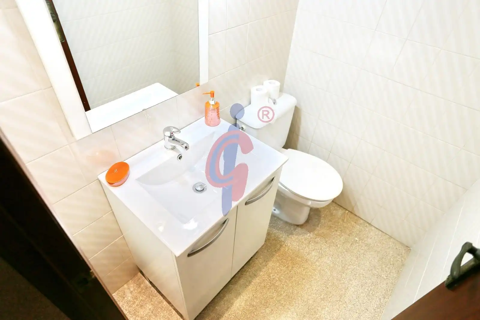 Badezimmer von Erdgeschoss zum Verkauf in Guardamar del Segura mit Terrasse und Möbliert