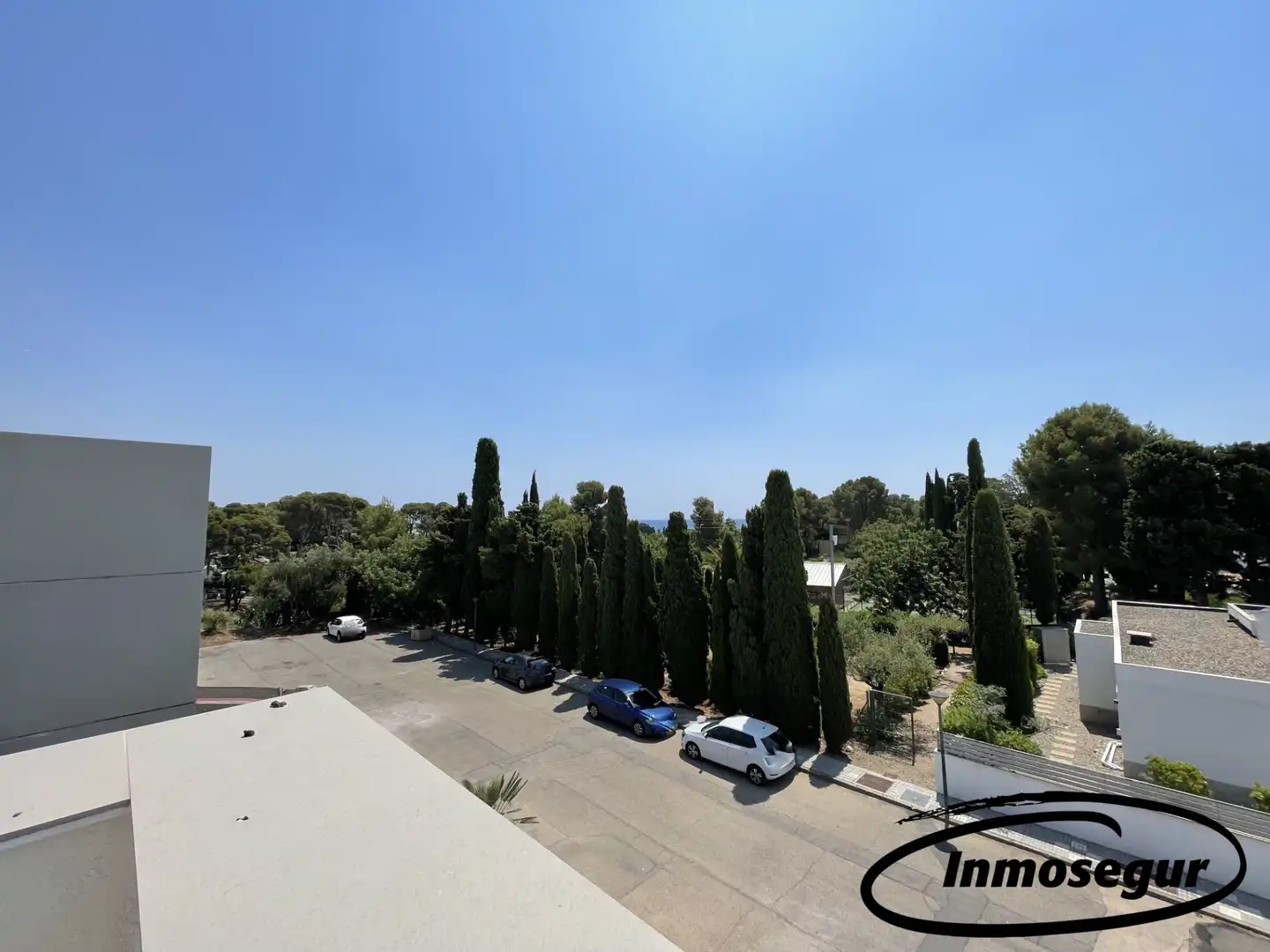 Vista exterior de Casa adosada en venda en Cambrils amb Aire condicionat, Calefacció i Jardí privat