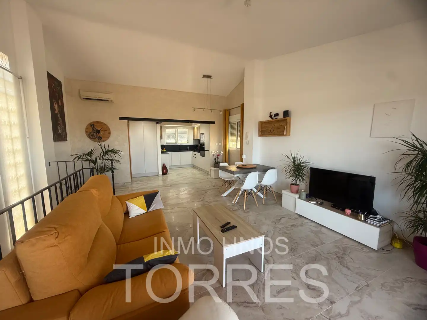 Vista exterior de Casa o xalet en venda en Peñíscola / Peníscola amb Aire condicionat, Jardí privat i Terrassa