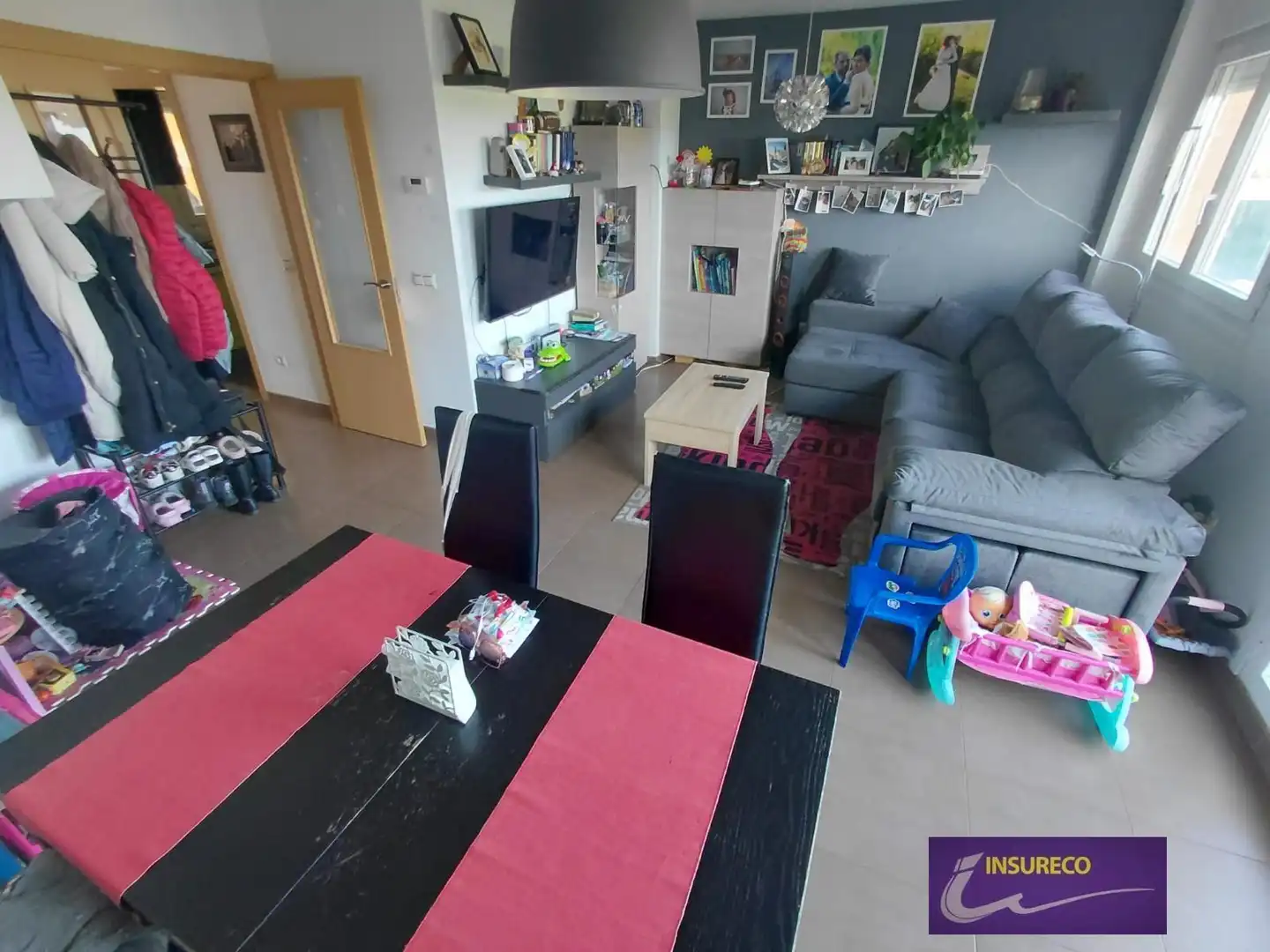 Sala de estar de Casa adosada en venta en Valdefresno con Calefacción, Jardín privado y Terraza