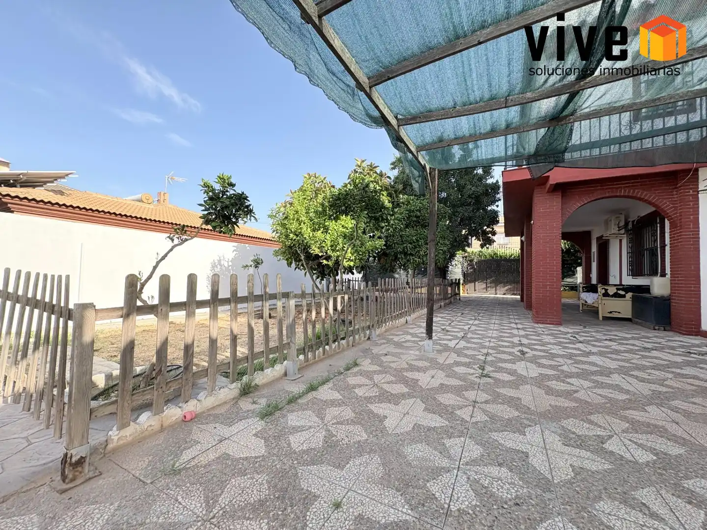 Terrace of Detached homes for sale in Mairena del Aljarafe  with Air Conditioner, Heating and Private garden