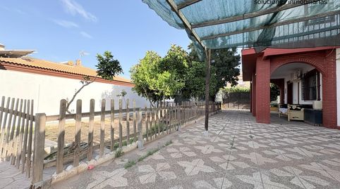 Foto 4 de Casa adosada en venta en Nuevo Bulevar, Mairena del Aljarafe