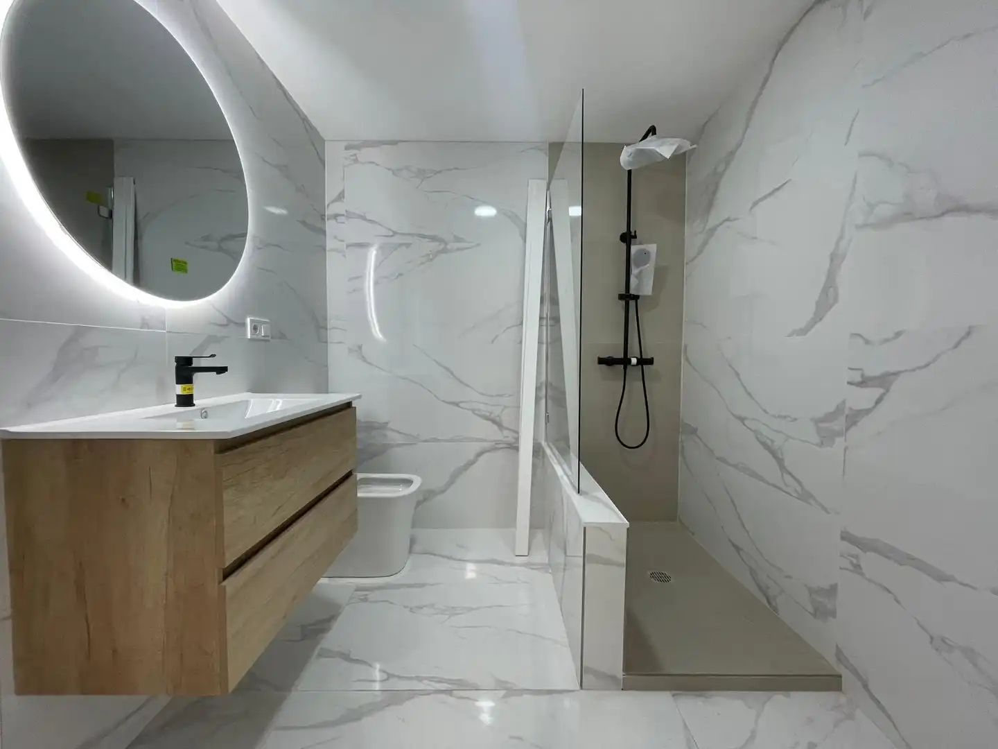 Baño de Piso en venta en  Valencia Capital con Parquet y Balcón