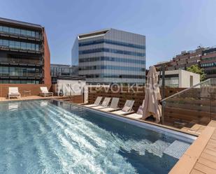 Piscina de Loft en venda en  Barcelona Capital amb Aire condicionat, Calefacció i Jardí privat