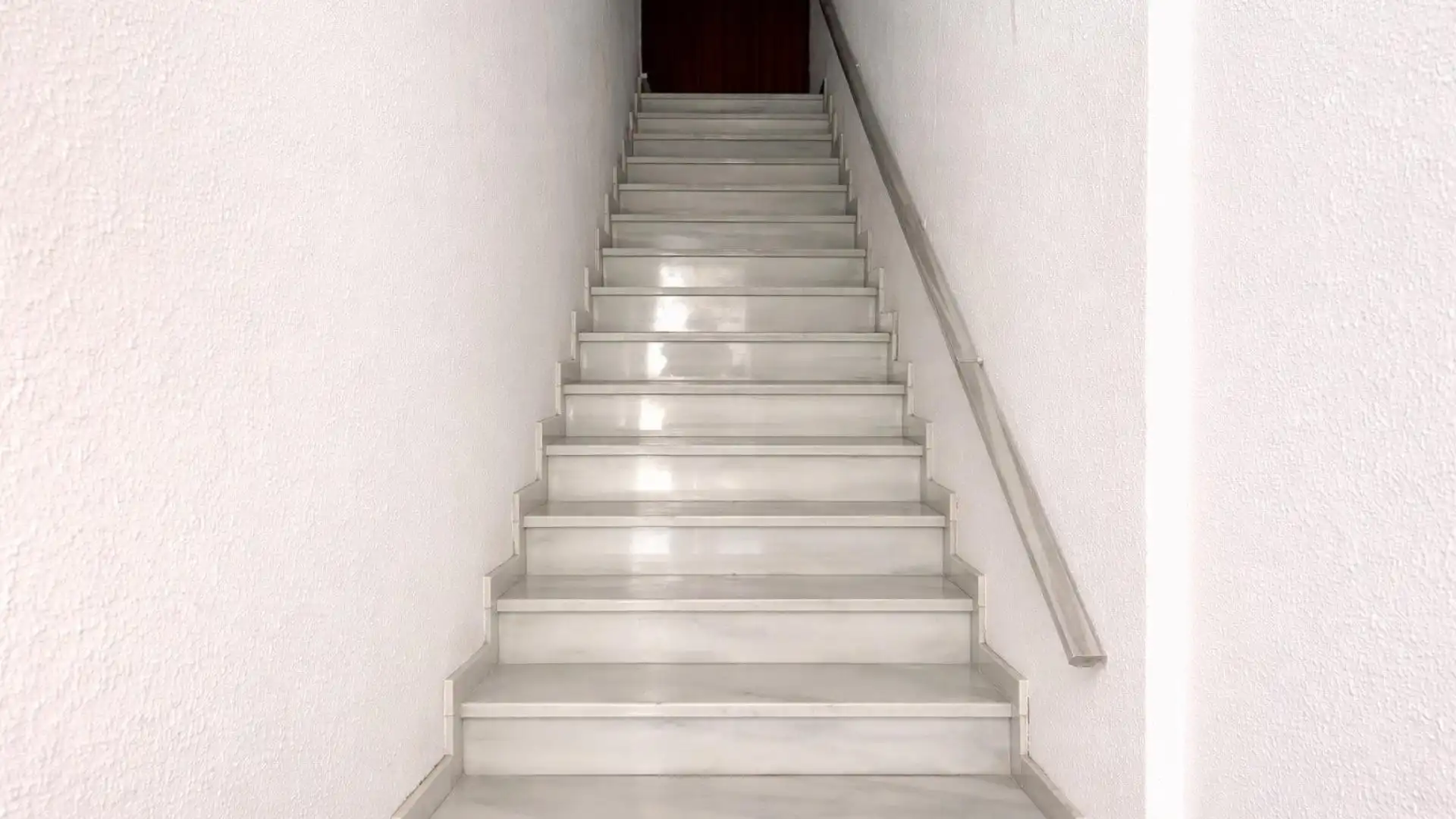 Einfamilien-Reihenhaus zum Verkauf in Almansa mit Terrasse