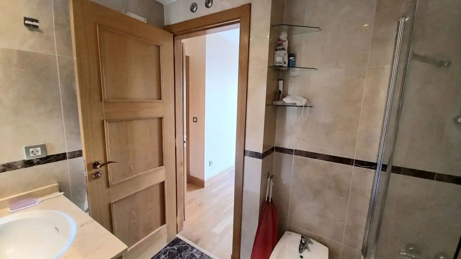 Baño de Piso en venta en A Coruña Capital  con Calefacción y Trastero