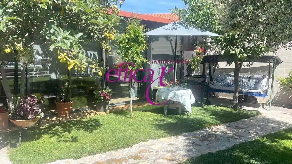 Xalet amb piscina en venda a Santo Domingo-Caudilla, imagen 32