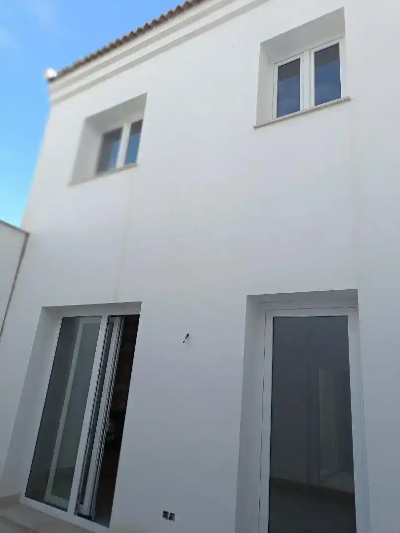 Vista exterior de Casa o xalet en venda en El Saucejo amb Aire condicionat