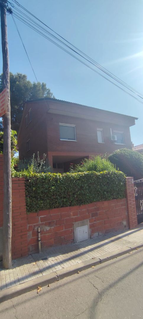 Vista exterior de Casa o xalet en venda en Castellbisbal amb Aire condicionat, Calefacció i Parquet