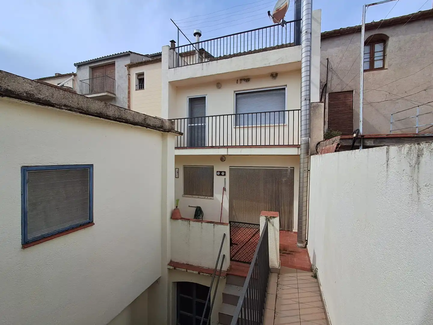 Vista exterior de Casa o xalet en venda en Sant Sadurní d'Anoia amb Calefacció, Jardí privat i Terrassa