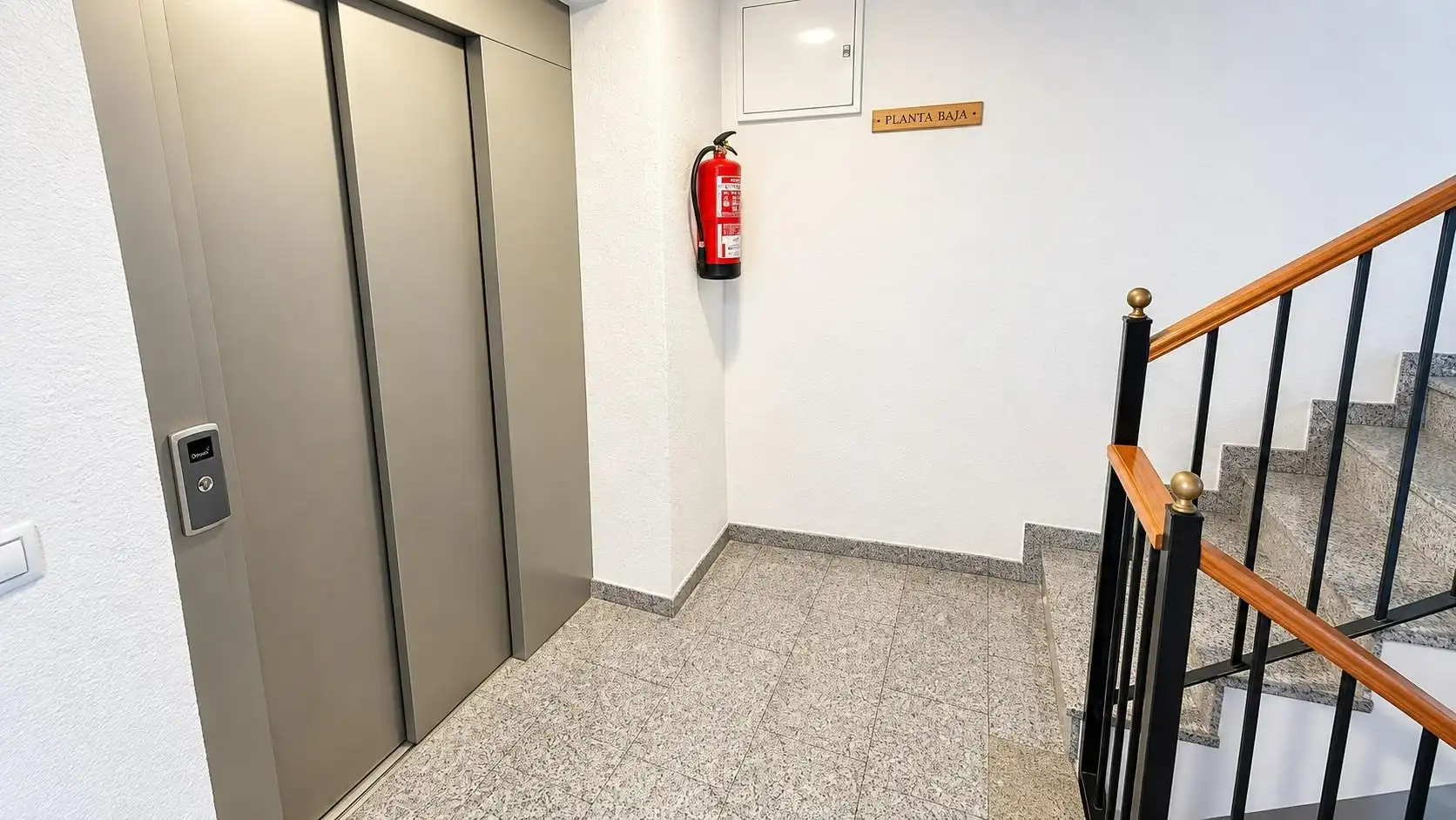 Erdgeschosswohnung mit Aufzug zum Verkauf in Núcleo urbano, imagen 3
