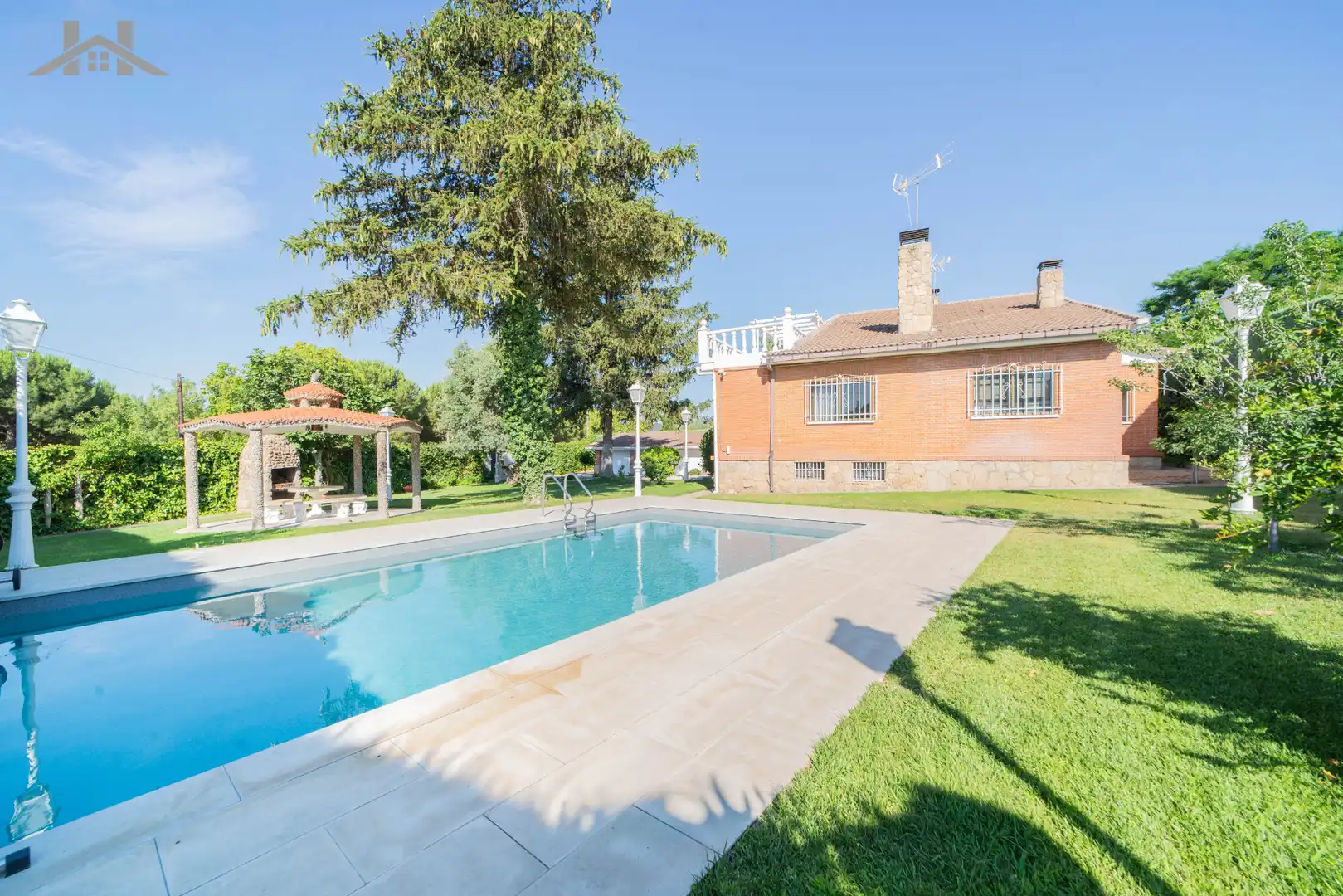 Swimming pool of Houses for sale in Villaviciosa de Odón  with Heating, Private garden and Terrace