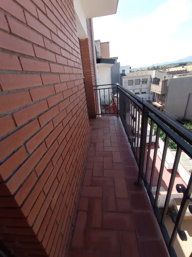 Terrasse von Einfamilien-Reihenhaus zum Verkauf in Santa Perpètua de Mogoda mit Klimaanlage, Heizung und Terrasse