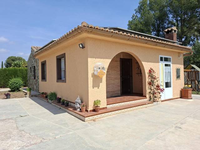 Casa-chalet en Venta en Los Pinares - La Masia
