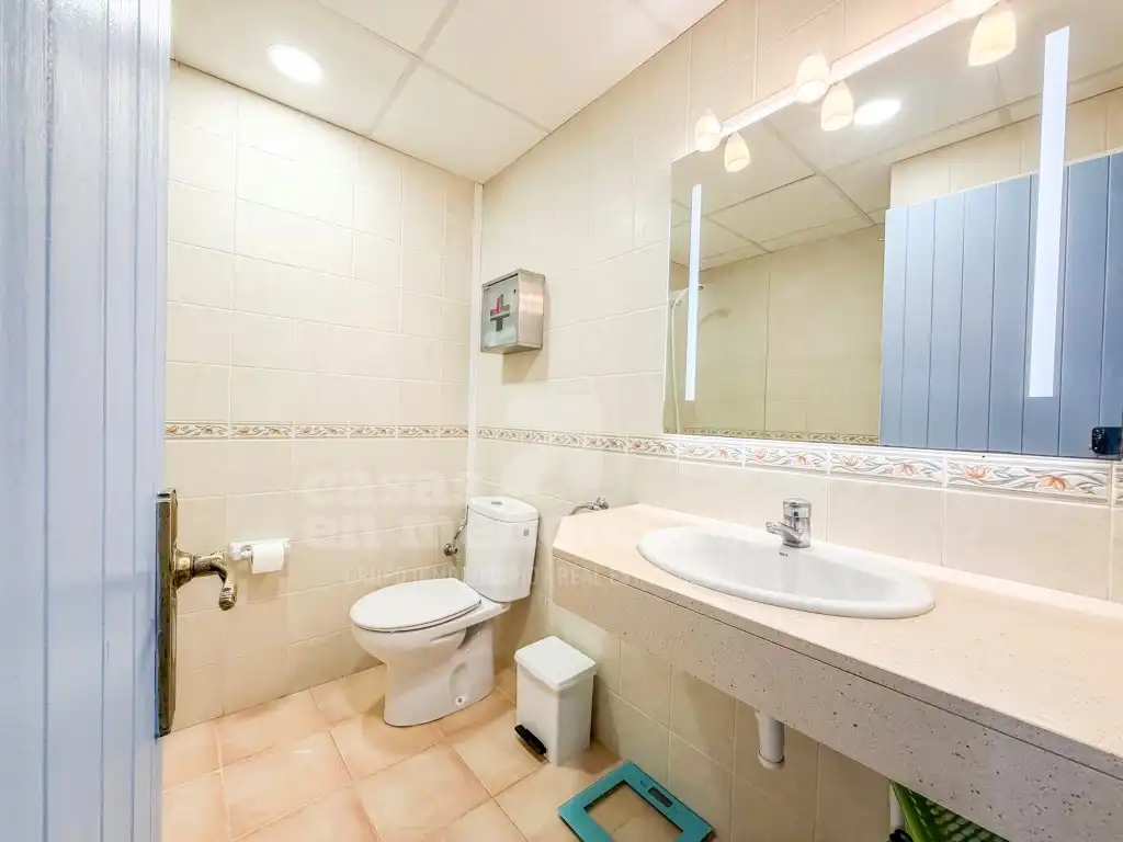 Baño de Apartamento en venta en Alaior con Aire acondicionado, Terraza y Piscina