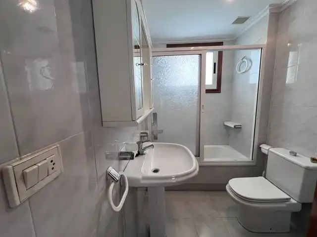 Baño de Piso en venta en A Coruña Capital  con Calefacción, Parquet y Terraza
