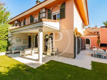 Casa amb balcó en venda a San Agustín del Guadalix pueblo
