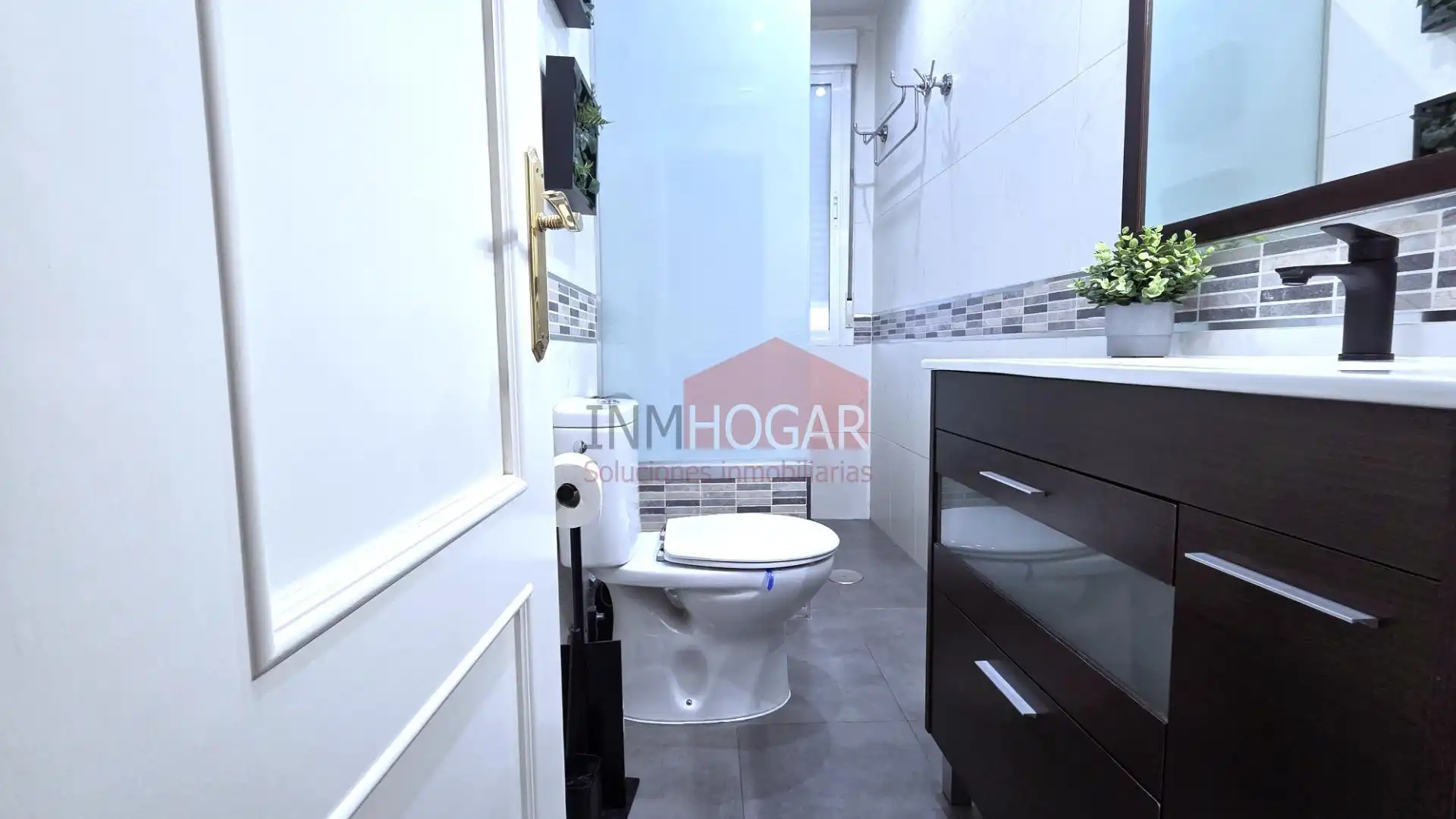 Baño de Piso en venta en Ávila con Calefacción y Amueblado