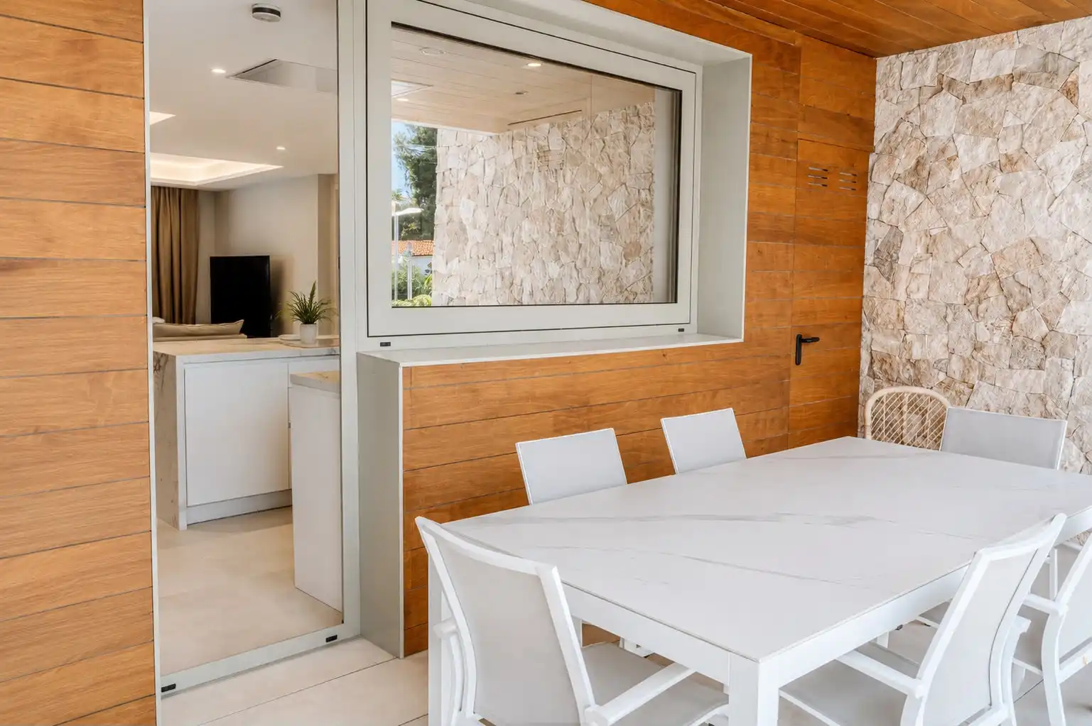 Menjador de Apartament en venda en Marbella amb Aire condicionat, Terrassa i Traster