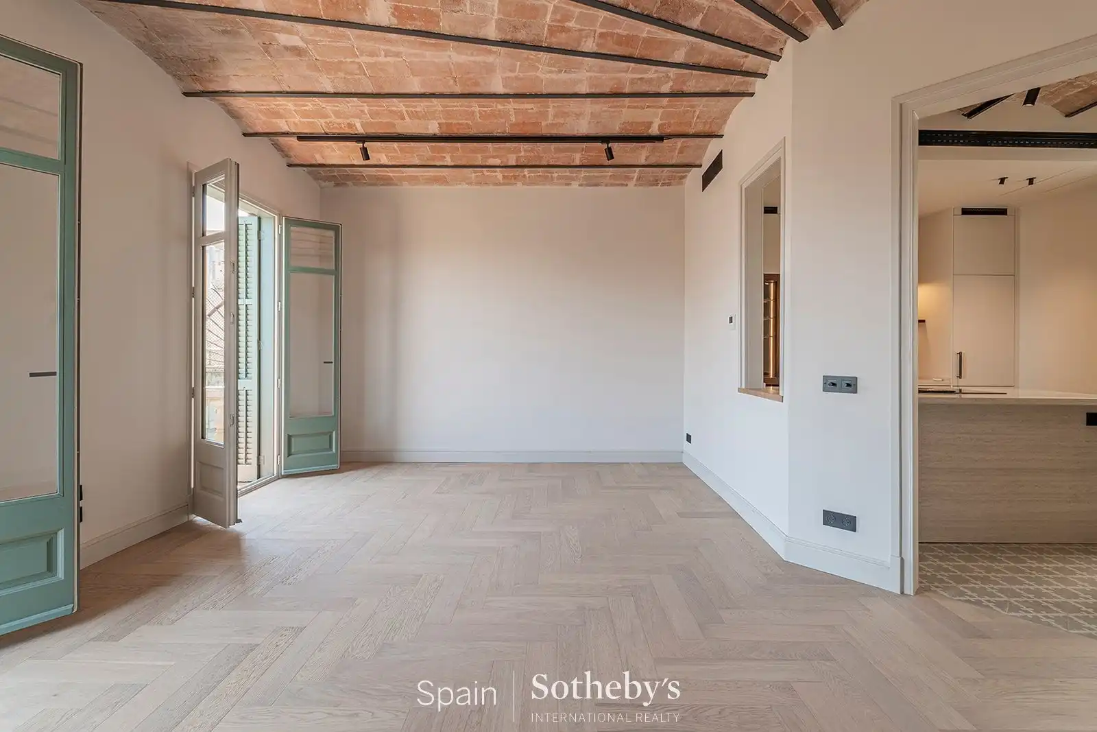 Apartment with lift for sale in Carrer d'Enric Granados