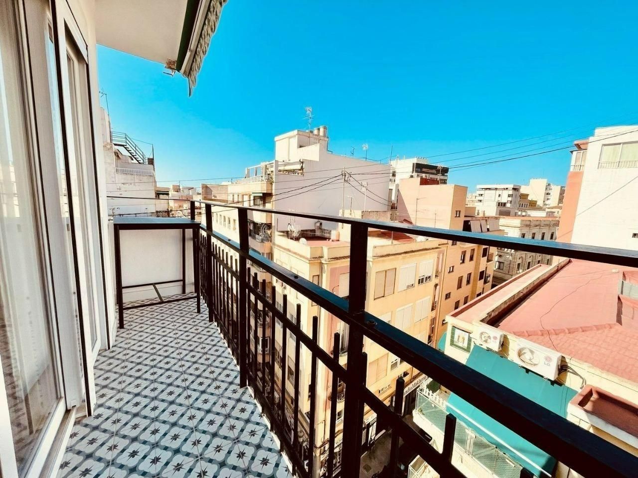 Exterior view of Flat to rent in Alicante / Alacant  with Air Conditioner, Heating and Terrace